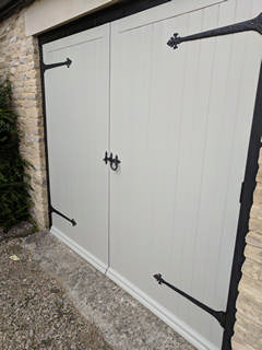 Outbuilding Painting in Clanfield Thumbnail photo for Outbuilding Painting in Clanfield which expands to full size when selected