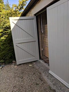 Outbuilding Painting in Clanfield Thumbnail photo for Outbuilding Painting in Clanfield which expands to full size when selected